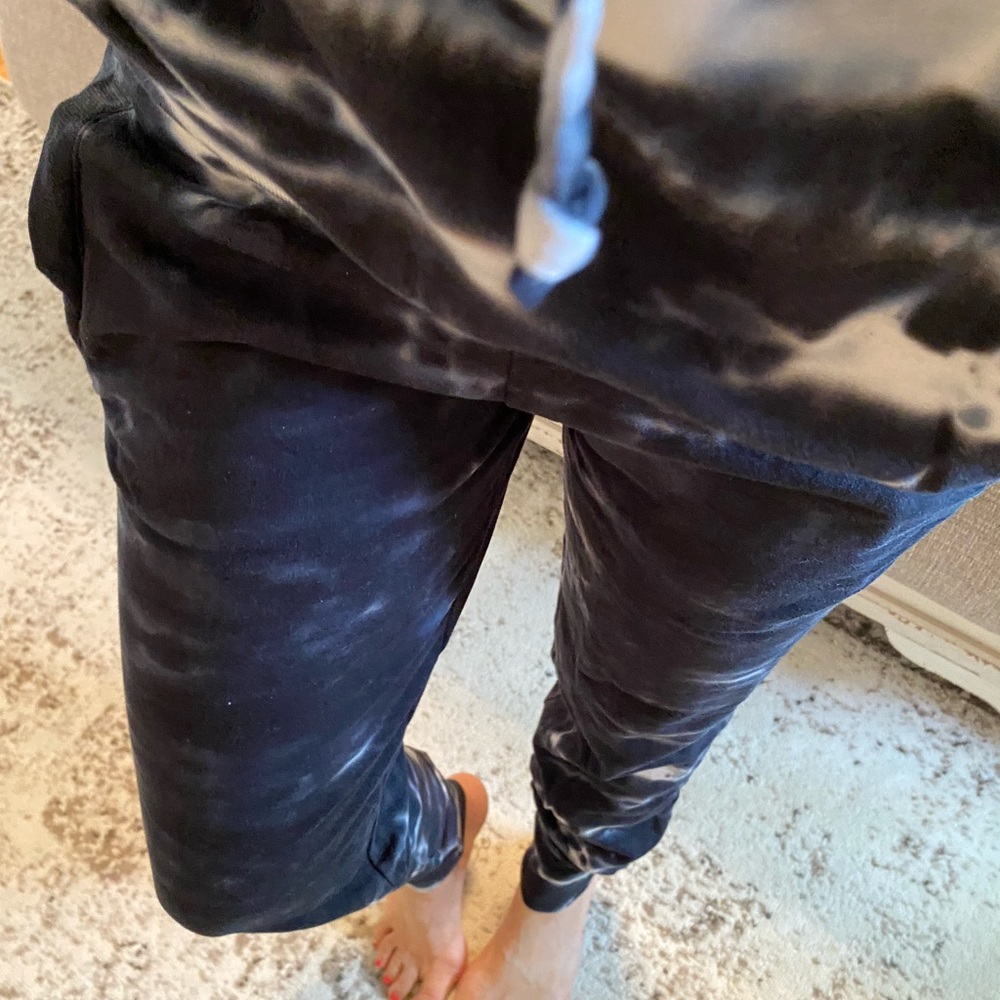 New๐บSuper storm tie dye sweater - Picture 6 of 7